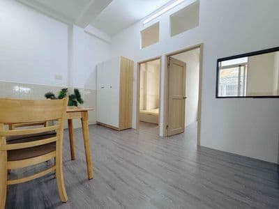 2 Phòng ngủ, 1 Phòng khách 50m2bếp riêng biệt, cửa sổ, Phú Nhuận