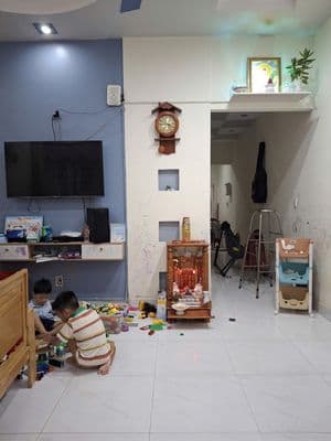 Nhà cấp 4 sổ hồng riêng, gần trạm y tế Hưng Long