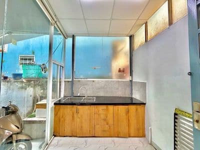 Hẻm ô tô đỗ cửa - 27m2 - 4 tầng - thích quảng đức - giá 4.5 tỷ