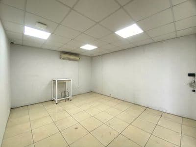 Cho thuê văn phòng 60m2 tại Lạc Long Quân 8 triệu