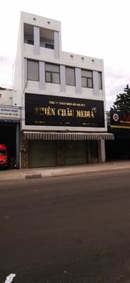 cho thuê nhà MT tân thành 9x18 1 trệt 3 lẩu vị tri siêu đẹp