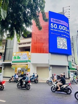 Cho thuê nhà mt đinh tiên hoàng q1 dt 4.5x17m trệt 4 lầu 8p 5wc $ 45tr
