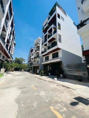 Nhà đẹp mới sát nguyễn thái sơn, trệt, 3 lầu, 4pn, 5wc, đường xe tải