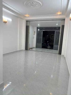 nhà 2 PHÒNG NGỦ 4x17 tô hiến thành. hẻm xe tải