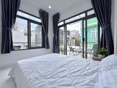 Căn Hộ 1PN Ban Công Thoáng, Diện Tích 65m2 Giáp Q1