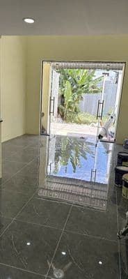 Bán nhà đẹp ở hóc môn , vô ở luôn , giá 2 tỷ còn thương lượng