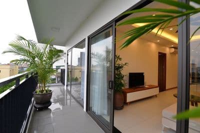 HIẾM! 2PN2WC 70m2 ô tô đỗ cửa full nội thất, nhà mới tinh tại Cầu Giấy