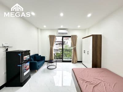 View Hồ Tây mới tinh, full nội thất ngay mặt đường Xuân La, ban công