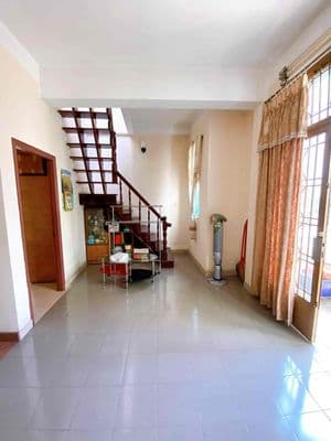 chỉ 6,x tỷ, 70m2, 3 Tầng, 1 Sẹc, ĐH Công Nghiệp