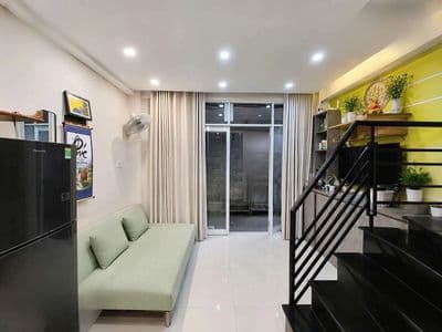 Cho thuê nhà ngô gia tự q10 ,full nội thất,30m - giá 9tr.