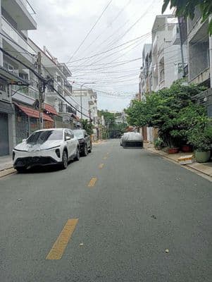 Cho thuê nhà cấp 4 ,mt đường số khu bình phú q6 ,72m - giá 8tr.