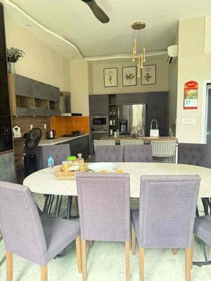 Biệt thự Đường 2, phường Tăng Nhơn Phú, TPHCM. Dt: 213m2, giá 22 Tỷ
