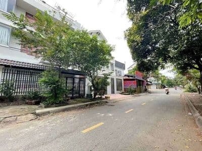 Nhà SHR 7,5m x 16m. view Công viên KDC Phú Nhuận