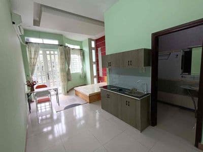 Căn hộ mini tách bếp 1 pn bancon view công viên ở nhóm hoặc gia đình