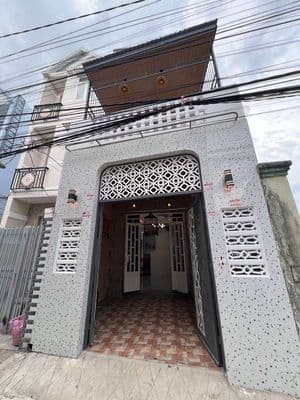 Nhà mặt tiền kinh doanh Ngã 3 Tân Kim QL50