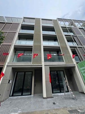 Cho thuê 2 căn 5 tầng liền kề 8phòng mỗi căn ngang 10*20 global city