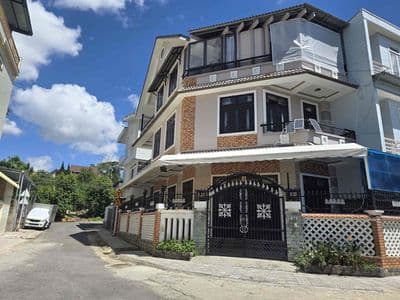Cho thuê nguyên căn 6PN, 7WC căn GÓC 120m2 KQH Yersin 15tr/tháng