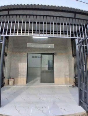 Nhà 120m2 trung tâm trảng bàng chỉ 700 triệu