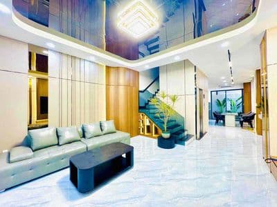 Nhà mới xây Gói 5 Thái Hưng - Có thang máy - Full nội thất cao cấp.