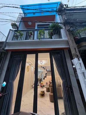Nhà đẹp 4,3 tỷ-2 lâu-ngay emart 2 phan huy ích,tân bình
