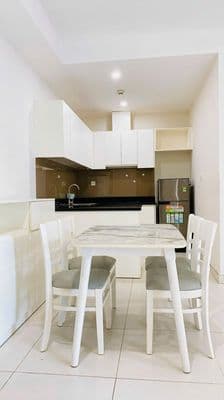 Cho thuê căn 2 phòng ngủ full nội thất 14 triêụ