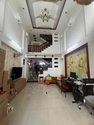 Nhà HXH 3 lầu 4m x 14m, ngay chợ Hiệp Bình & đường Phạm Văn Đồng