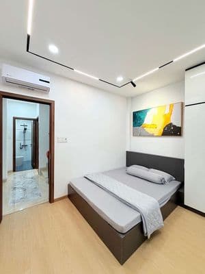 Ngay chợ vải Tân Bình, Hẻm 911 Lạc Long Quân, Sẵn 4 tầng bê tông