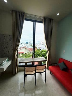 Cho thuê căn hộ full nội thất có ban công – hải châu