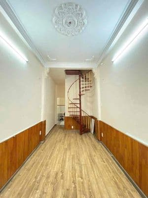 Nhà trung tâm giá rẻ 4pn 3wc gần sân bay cho sinh viên giá 10tr