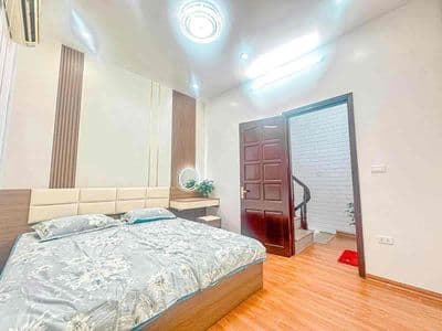 Nhà minh khai ngõ gốc đề 30m 5 tầng giá 6.3 tỷ