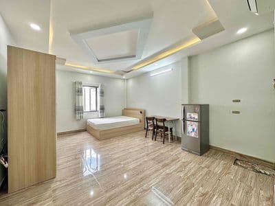 Căn hộ studio cửa sổ lớn 45m2 fullnt - cách 1 phút đến uef