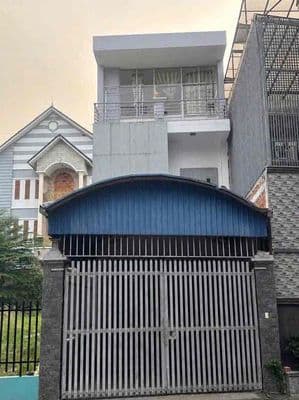 Cho thuê nhà 1trệt2lầu: 3pn,3wc- KDC Hiệp Thành3 cổng trường Pestrusky