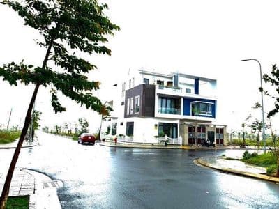 Cho thuê nhà FPT City 4PN, 2 mặt tiền, phù hợp ở hoặc làm văn phòng