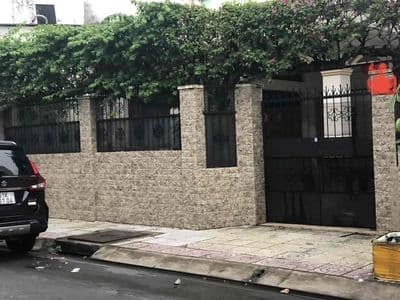 Bán nhà mặt tiền dt 155m2