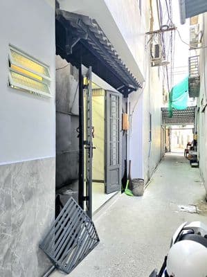 nhà bán gần cầu Phú Xuân gần chợ trường học