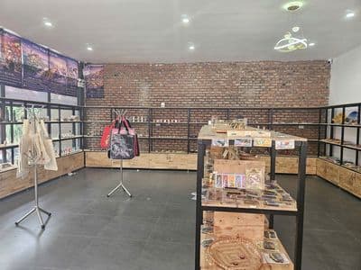 Cho thuê mặt bằng lê quang đạo, ngay phố tây sầm uất