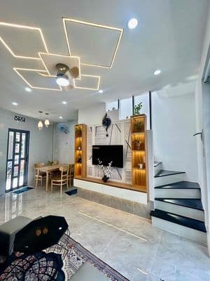 Ngay emart phan huy ích - 2pn - 2 mt - xe hơi đỗ cửa