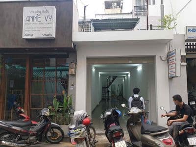 MBKD nguyên căn 3,5x19 trệt 1 lầu trống suốt