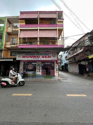 cho thuê nhà góc 2MT thái phiên 8x15 1 trệt 2 lầu vị trí siêu đẹp
