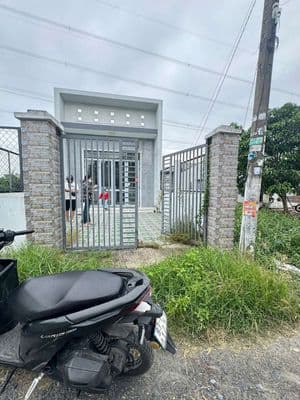 Nhà sổ riêng chỉ 1ty2 đức hoà gần tphcm
