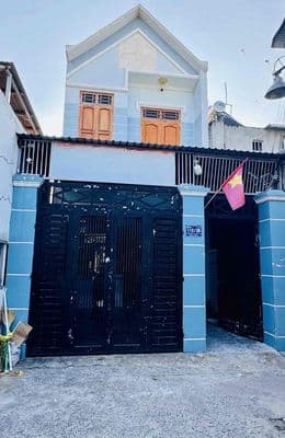 Cho thuê nhà 4phòng ngủ sân xe ô tô gần chợ phú hoà