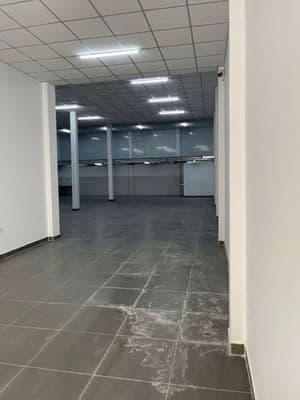 Cần cho thuê kho mới nền gạch men ngay ngã tư ga 340m2 16tr