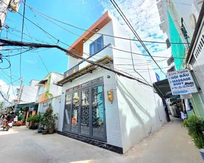 Bán nhà to đùng mới hoàn thiện - hẽm trước nhà 4m - giáp quận 7