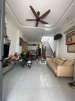 Nhà Hẻm Xe Hơi • 2 Tầng x 51m2 • 3 PN • Khu Yên Tĩnh • Dân trí