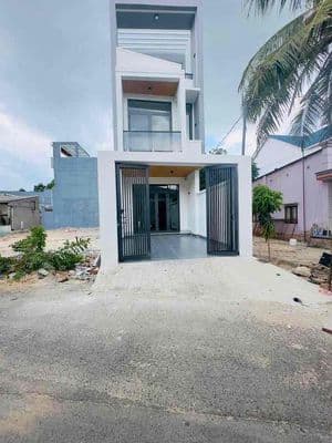 Bán nhà 1 trệt 2 lầu hẻm nguyễn bình gần vòng xoay HT3 trung tâm TDM