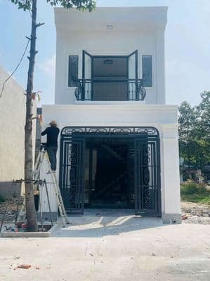 Nhà ngay Nhà thờ Bến Sắn, Tân Hiệp. Nhà trệt lầu 2 phòng ngủ,2wc.1ty85