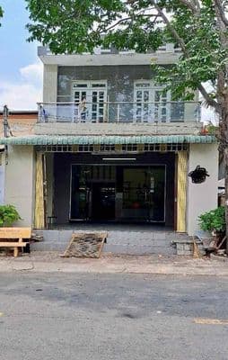 Bán nhà mặt tiền đường Nguyễn Thị Nhỏ, P4, Long An( gần nhà thờ Long A