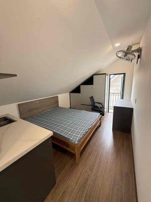 cho thuê căn hộ mới xây giá 4triệu đối diện đh rmit, Q7, gần lotte