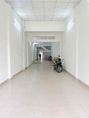 Vị trí đẹp mặt bằng rộng rãi 3 tầng kinh doanh đa ngành nghề