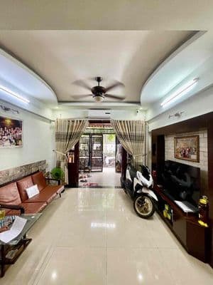 Nhà còn mới cứng 63m3 4 tầng 4PN Quang Trung hẻm sạch đẹp khu dân trí